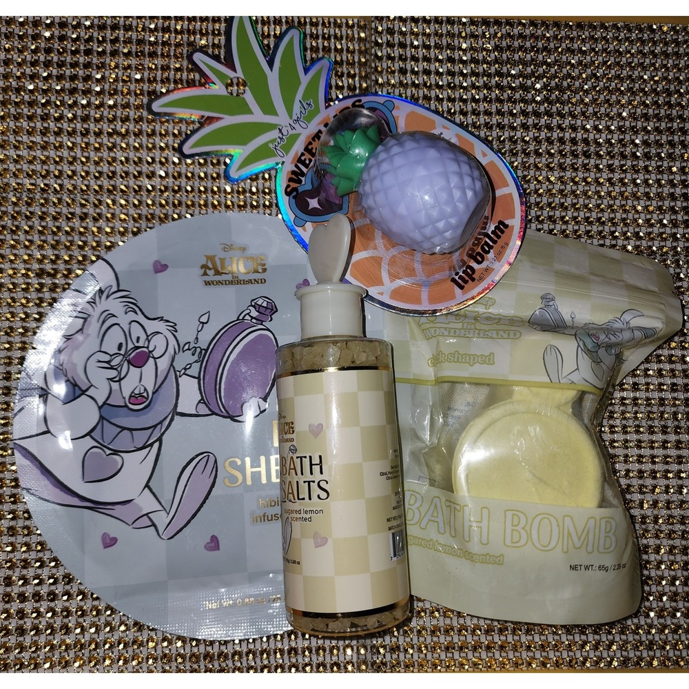 Disney Alice in Wonderland Bath Set Sheet Mask Salts Bomb & Pineapple Lip Balm